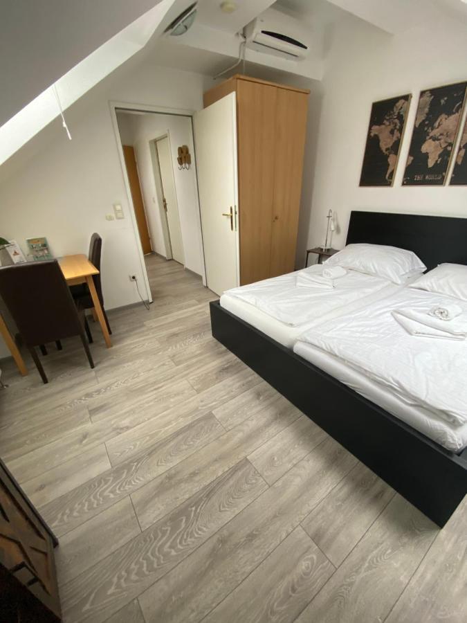 Pension Lizzi Viena Exterior foto