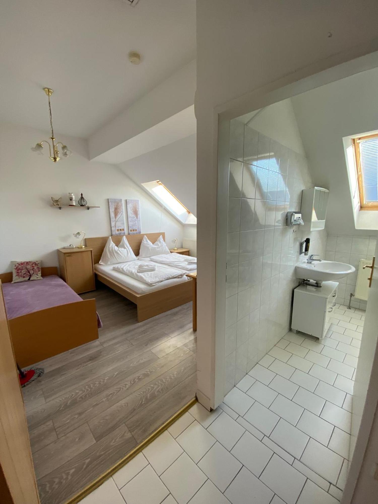 Pension Lizzi Viena Exterior foto