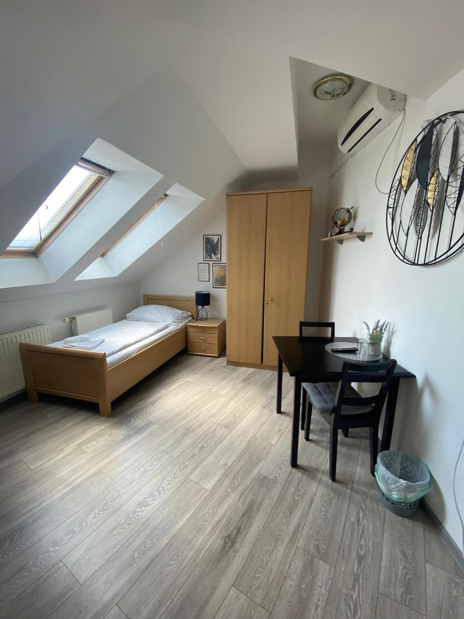 Pension Lizzi Viena Exterior foto